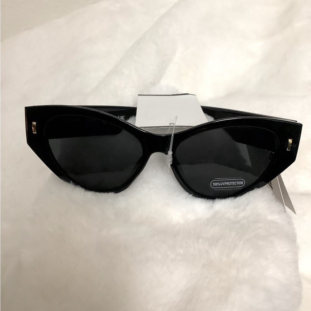 Cat eye sunglasses 🕶️